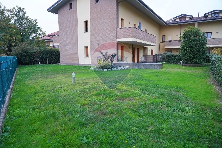Foto Appartamento a Busnago di 104 m² con 3 locali in vendita