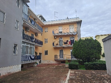 Foto Appartamento in Via Umberto Giordano, San Giorgio Ionico di 120 m²