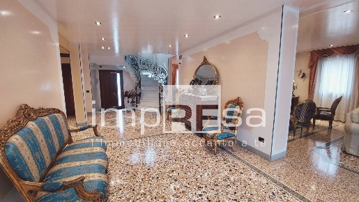 Foto Villa unifamiliare in Viale Felissent, Treviso Santa Maria del Rovere