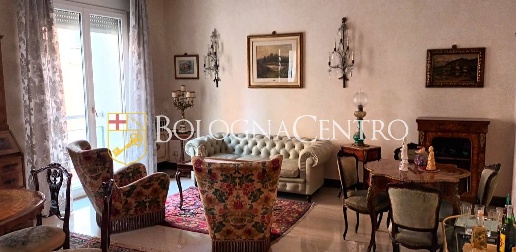 Foto Appartamento in Via Riva Di Reno, Bologna Centro Storico di 173 m²