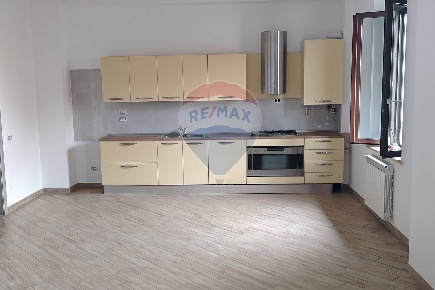 Foto Appartamento in Via Alcide de Gasperi, Agrate Brianza Centro di 73 m²