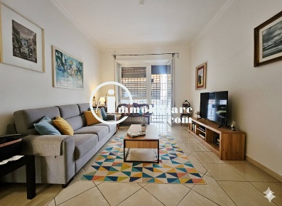 Foto Appartamento in Via Giuseppe Zamboni, Roma di 70 m² con 2 locali