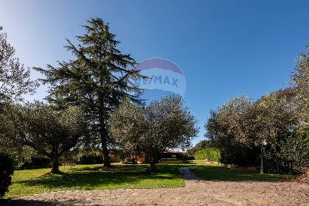 Foto Villa singola in Via Veientana, Roma La Giustiniana di 606 m²