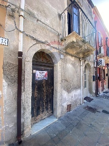 Foto Case semi ndipendenti in via san domenico, Milazzo Centro di 250 m²