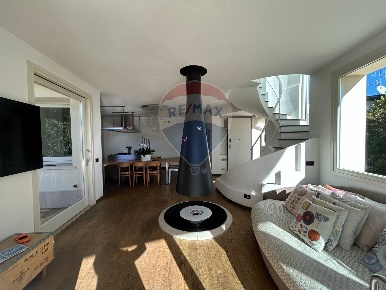 Foto Villa singola in Via delle Pozze, San Felice del Benaco Centro