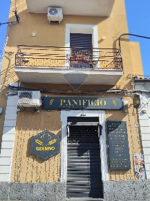 Foto Locale commerciale in Via Pietra Dell'ova, Catania di 100 m²