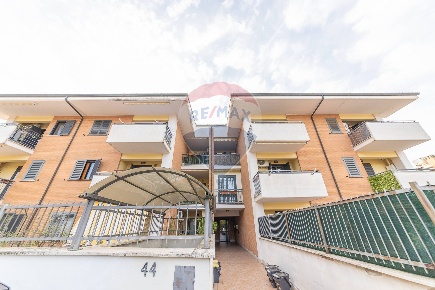 Foto Appartamento in Via Amatore Sciesa, Marino Frattocchie di 110 m²