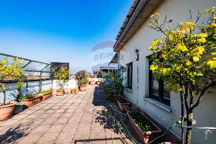 Foto Attico a Bergamo Malpensata di 250 m² con 6 locali in vendita