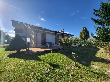 Foto Villa unifamiliare in VIA DELLA MOLA 2^ TRAV, Segni di 170 m²