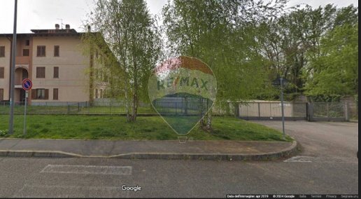 Foto Box a San Martino Siccomario di 14 m² con 1 locali in affitto