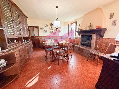 Foto Casa indipendente in Via Gorgo Spino, Bagnolo di Po di 300 m²