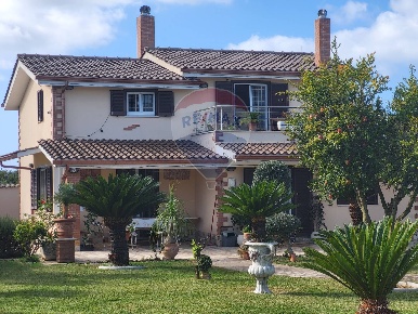 Foto Casa indipendente in Via Luigi Boccherini, Anzio Lido dei Pini