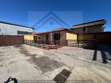 Foto Villa unifamiliare in via rannola, Giugliano in Campania Varcaturo