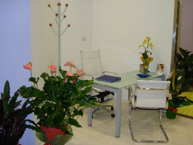 Foto Attività commerciale a Sant'Agata li Battiati di 150 m² con 6 locali