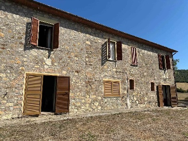 Foto Rustico a Campagnatico di 716 m² con 7 locali in vendita