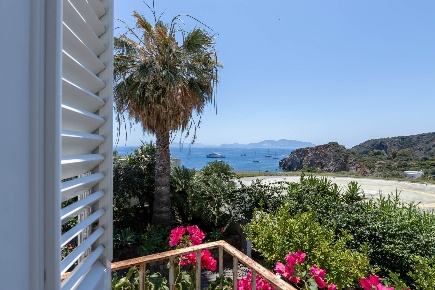 Foto Villa unifamiliare in via del caolino SNC, Lipari di 250 m² in vendita