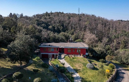 Foto Villa unifamiliare in Via delle Ballodole, Firenze Bolognese di 400 m²