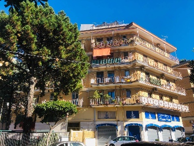 Foto Appartamento in Via Belisario Corenzio 6, Salerno di 90 m² in vendita