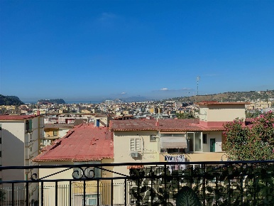 Foto Appartamento a Napoli Fuorigrotta di 95 m² con 3 locali in affitto