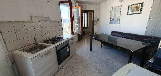 Foto Appartamento in Via Gialeto, Tortolì Centro di 108 m² con 4 locali