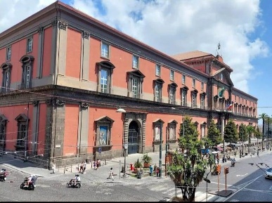 Foto Appartamento a Napoli Monte Santo di 130 m² con 4 locali in vendita