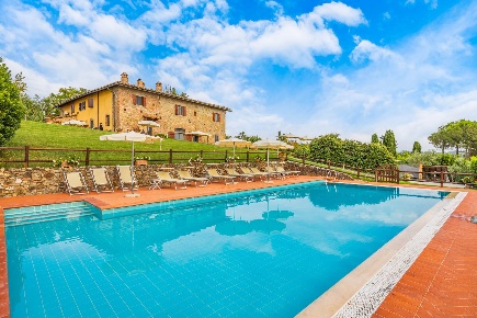 Foto Rustico a San Gimignano Ulignano di 860 m² con 20 locali in vendita
