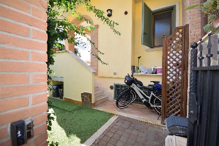 Foto Villa bifamiliare in Via Numana 34, Fiumicino Fregene di 136 m²