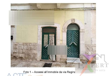 Foto Case indipendenti in Via Regina Elena Carbonara  10, Bari di 75 m²