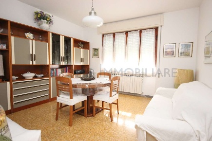 Foto Appartamento in via cavallotti, Massa Centro di 55 m² con 3 locali