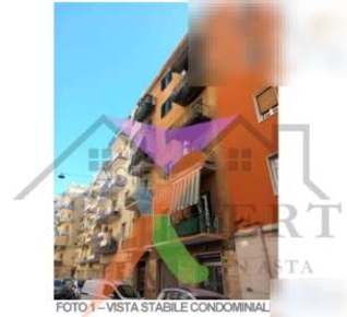 Foto Appartamento in Via Carnia   29, Bari Carrassi di 94 m² con 3 locali