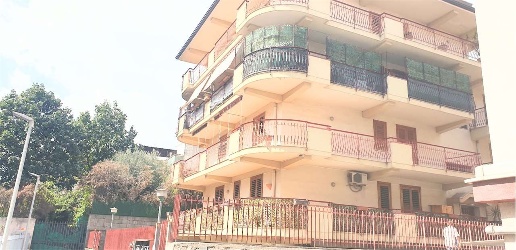 Foto Appartamento in viale delle provincie, Giarre Centro di 110 m²
