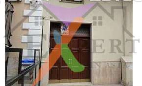 Foto Negozio in Corso vittorio emanuele 31, Modugno di 100 m² con 2 locali