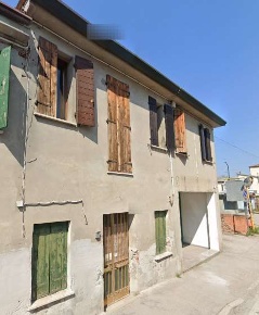 Foto Appartamento in Via Don Aser Porta, Rovigo Rovigo Est di 236 m²