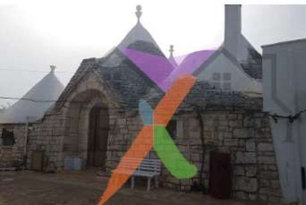 Foto Appartamento a Monopoli di 175 m² con 5 locali all'asta