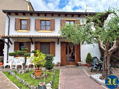 Foto Appartamento in info Corso Garibaldi 49, Povegliano Veronese Centro