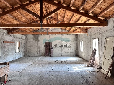Foto Appartamento a Vittorio Veneto di 2000 m² con 10 locali in vendita
