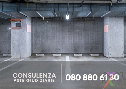 Foto Appartamento in Via Clinia 36 36, Bari Japigia di 600 m² con 4 locali