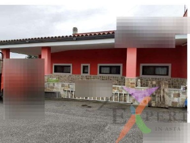 Foto Case indipendenti in Via passatella, Terlizzi di 285 m² con 3 locali