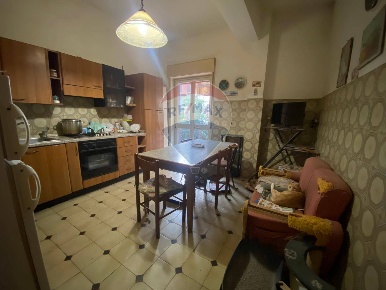 Foto Appartamento in Via vincenzo monti, Spadafora Centro di 55 m²