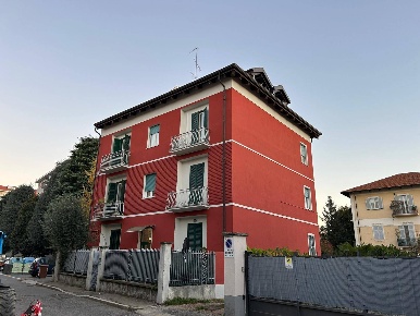Foto Box in Via Freyus, Grugliasco Centro di 9 m² con 1 locali in vendita