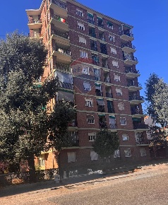 Foto Appartamento in Via Guala, Torino Mirafiori Nord di 91 m² con 4 locali