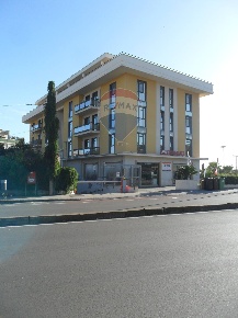 Foto Appartamento in Viale della Regione, Caltanissetta Centro di 159 m²