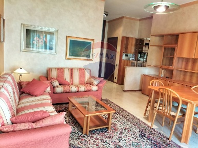 Foto Appartamento in VIA LAINATE, Rho San Giovanni di 110 m² con 3 locali