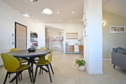 Foto Attico a Assemini Centro di 142 m² con 4 locali in vendita