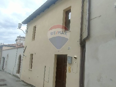 Foto Case semi ndipendenti in Via Caserma Angelini, L'Aquila di 55 m²