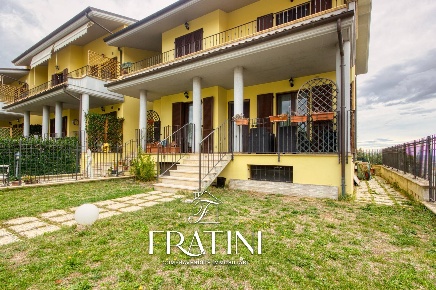 Foto Appartamento in Via Sacconi, Maltignano Centro di 120 m² con 6 locali