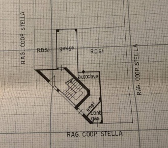 Foto Box in Via Vincenzo Domenico Chendi, Ferrara San Paolo di 14 m²
