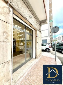 Foto Locale commerciale in via romagna, Taranto Italia - Montegranaro