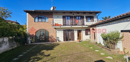 Foto Rustico in Via labirinti 30, Virle Piemonte di 180 m² con 5 locali