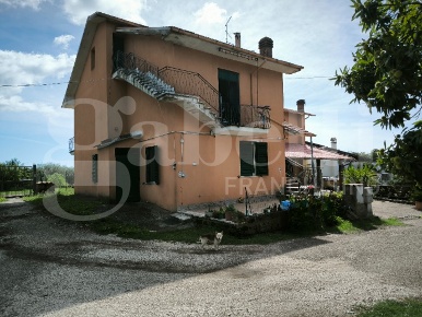 Foto Appartamento in Contrada musalÃ¨ 3, Corchiano di 100 m² con 5 locali